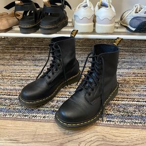 dr. marten’s women’s boots + care kit